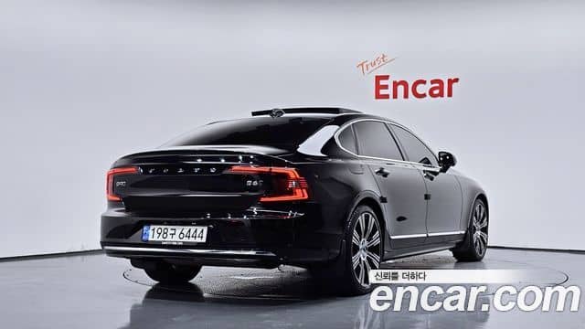 Volvo S90, 2022