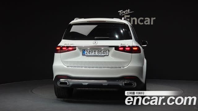 Mercedes-Benz GLS-Class 2025 — Photo 9/20