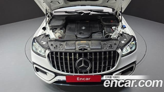 Mercedes-Benz GLS-Class 2025 — Photo 18/20