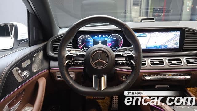 Mercedes-Benz GLS-Class 2025 — Photo 6/20