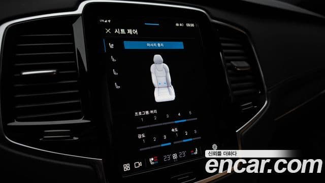 Volvo XC90 2025 — ფოტო 19/20