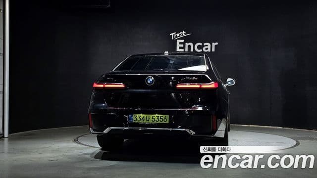 BMW 7 Series 2025 — ფოტო 4/20