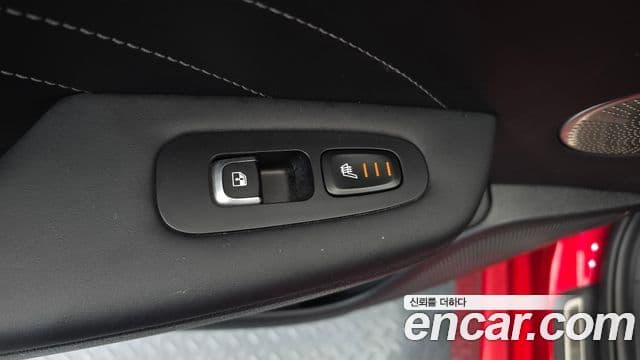 Kia Stinger 2020 — ფოტო 17/20