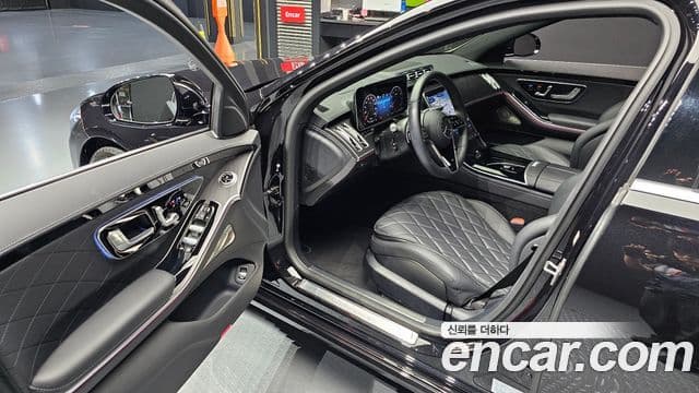 Mercedes-Benz S-Class 2025 — Фото 10/20