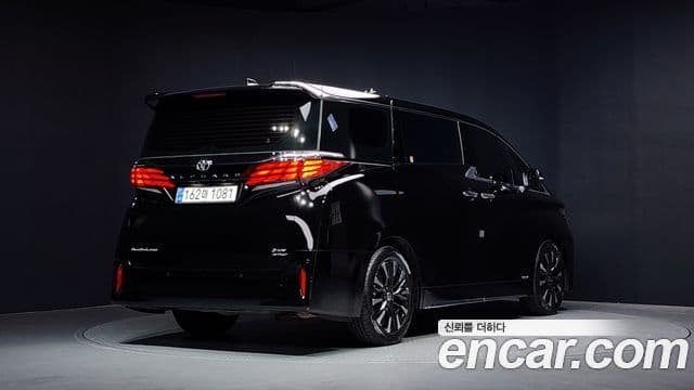 Toyota Alphard 2024 — ფოტო 2/20