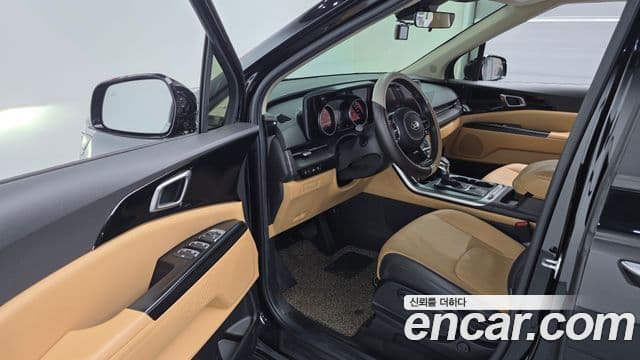 Kia Carnival 2020 — Фото 10/20