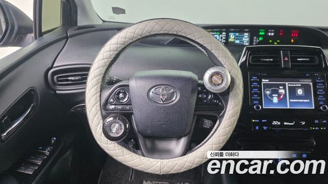 Toyota Prius 2019 — Фото 14/20