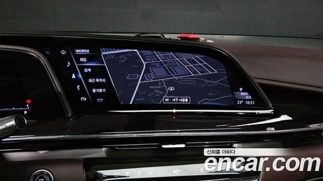 Cadillac Escalade 2022 — ფოტო 14/20