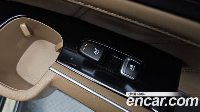 Kia Sorento 2024 — ფოტო 18/20