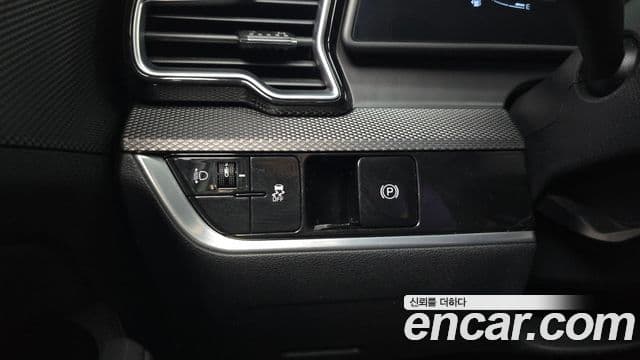 Kia Sportage 2021 — ფოტო 18/20