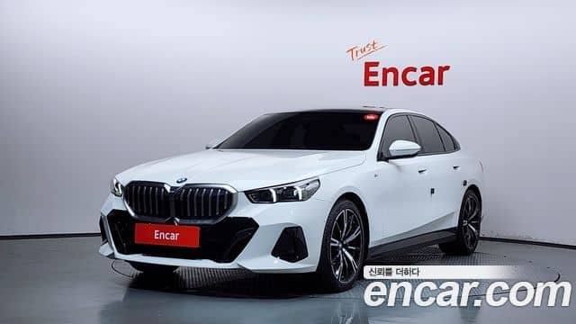 BMW 5 Series, 2025