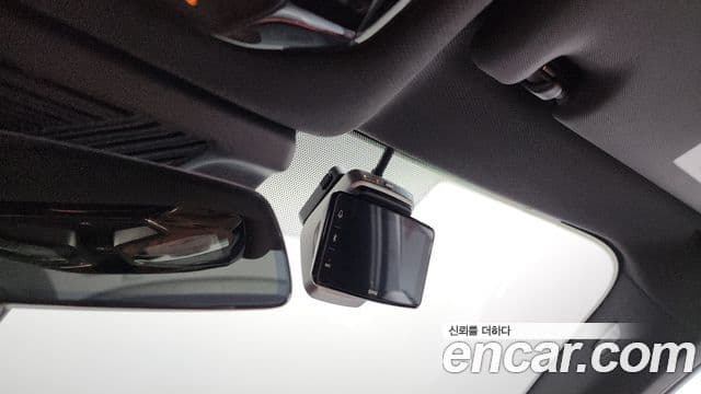 BMW 5 Series 2025 — Photo 26/35