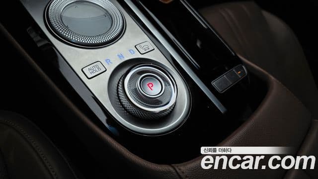 Genesis Electrified G80 2021 — Şəkil 9/20