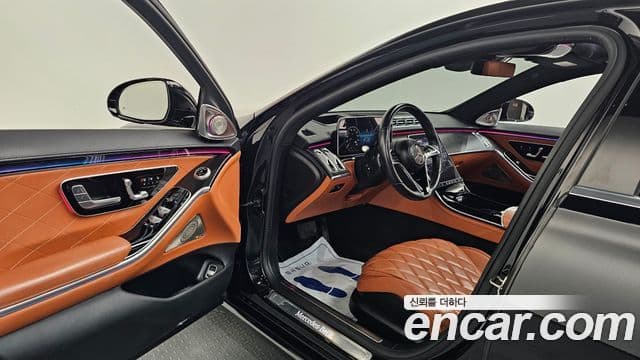 Mercedes-Benz S-Class 2022 — Photo 23/36
