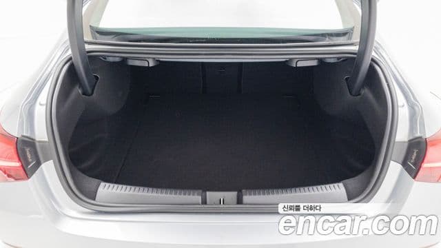 Mercedes-Benz CLA-Class 2025 — Фото 11/20