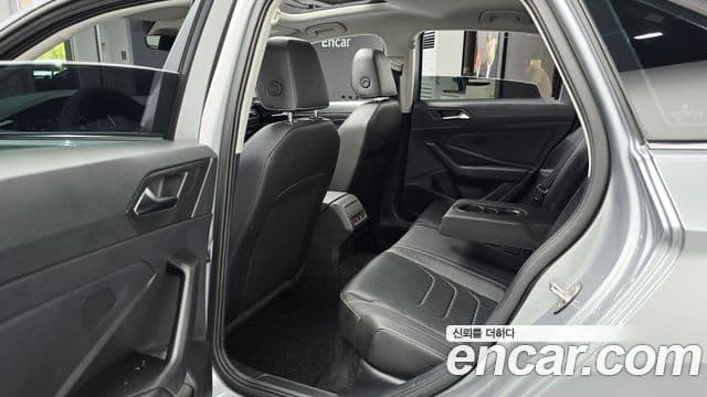 Volkswagen Jetta 2023 — Şəkil 11/20