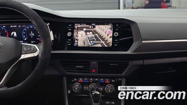 Volkswagen Jetta 2023 — Şəkil 13/20
