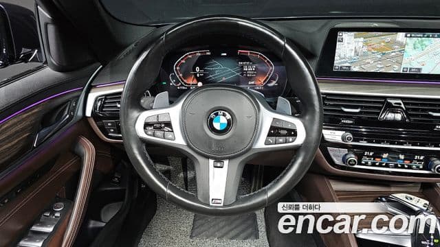 BMW 5 Series 2019 — Фото 12/20