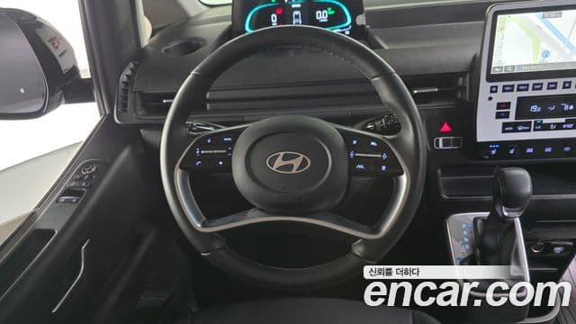 Hyundai Staria 2024 — ფოტო 13/20