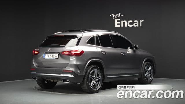 Mercedes-Benz GLA-Class 2024 — Фото 2/20