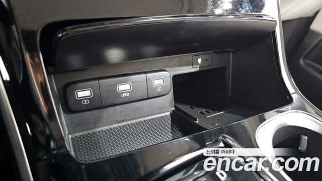 Kia Carnival 2022 — Фото 12/20