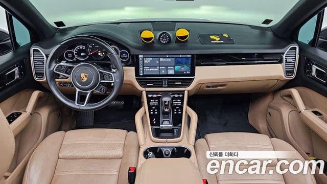 Porsche Cayenne 2019 — ფოტო 7/20