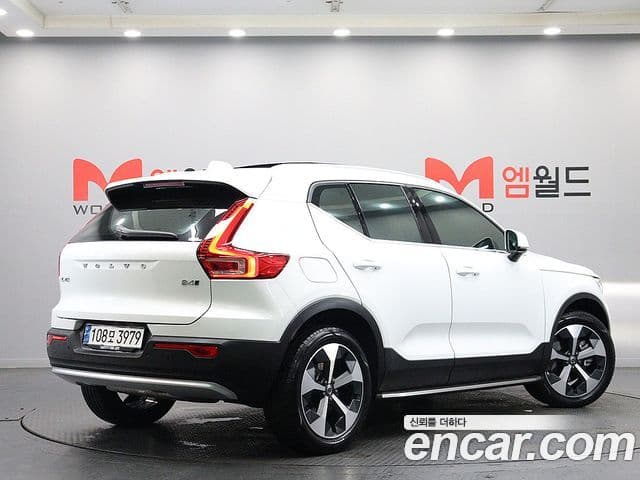Volvo XC40 2024 — Фото 2/20