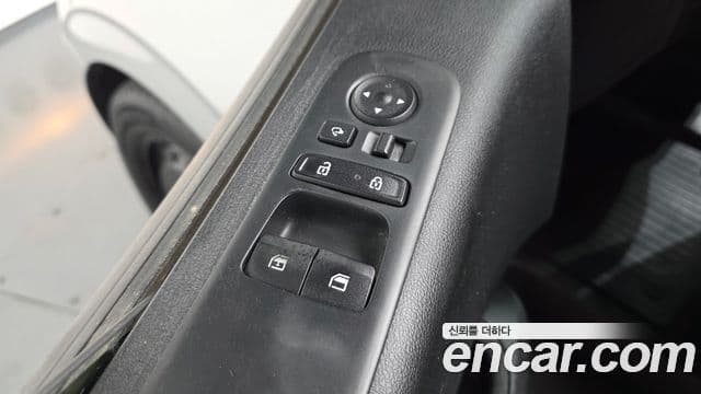 Hyundai Staria 2022 — ფოტო 19/20