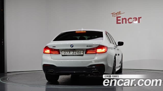 BMW 5 Series 2018 — Фото 4/20