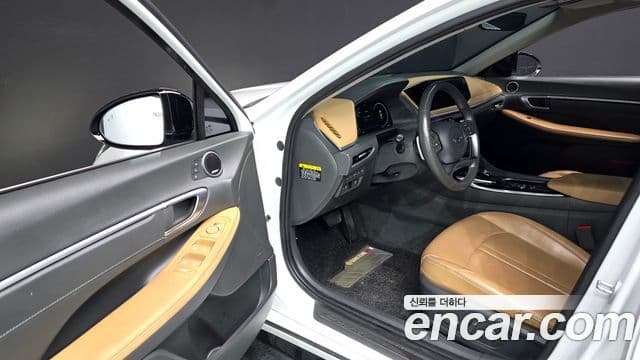 Hyundai Sonata 2020 — ფოტო 10/20