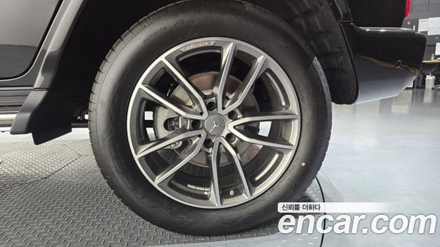 Mercedes-Benz G-Class 2026 — Photo 32/34
