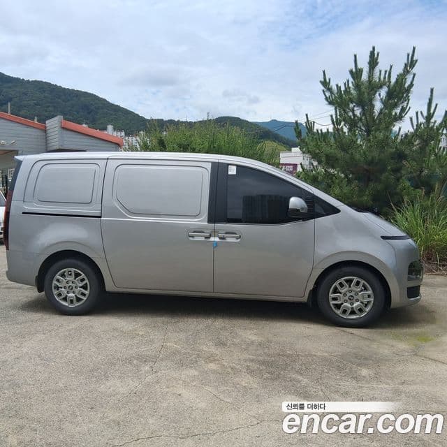 Hyundai Staria 2026 — ფოტო 18/20
