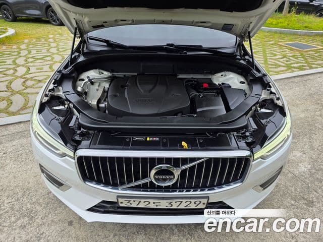 Volvo XC60 2020 — Şəkil 6/20