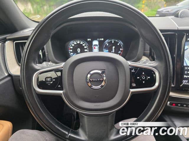 Volvo XC60 2020 — Şəkil 13/20