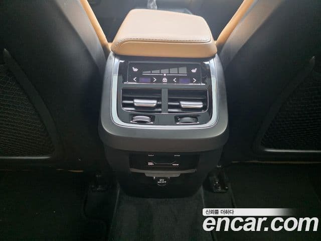 Volvo XC60 2020 — Şəkil 17/20