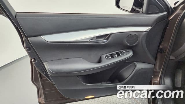 Infiniti QX50 2019 — Photo 10/31