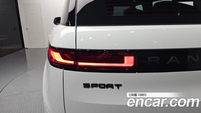 Land Rover Range Rover Sport 2025 — Photo 5/38