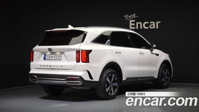 Kia Sorento 2021 — ფოტო 2/20