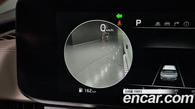 Kia Carnival 2021 — ფოტო 17/20