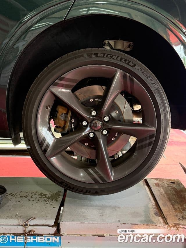 Genesis GV70 2021 — ფოტო 13/15