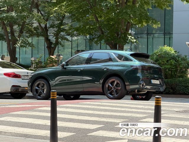 Genesis GV70 2021 — ფოტო 15/15