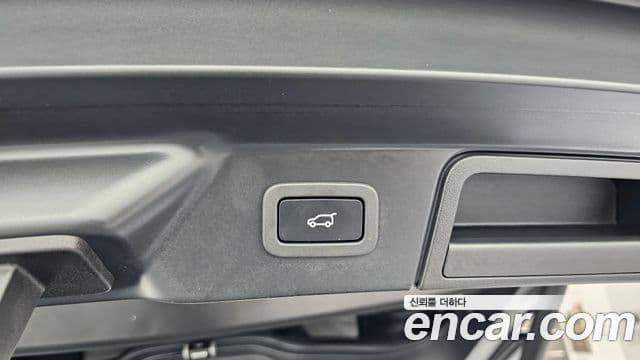 Land Rover Range Rover Velar 2019 — Şəkil 18/20
