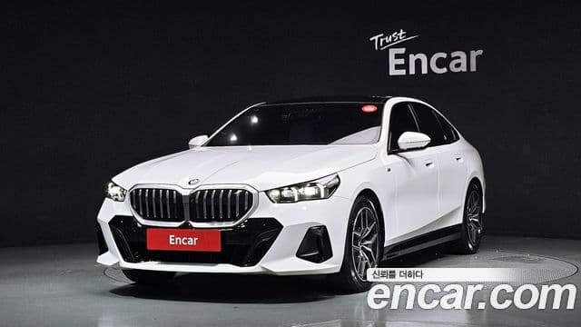 BMW 5 Series 2024 — ფოტო 1/20