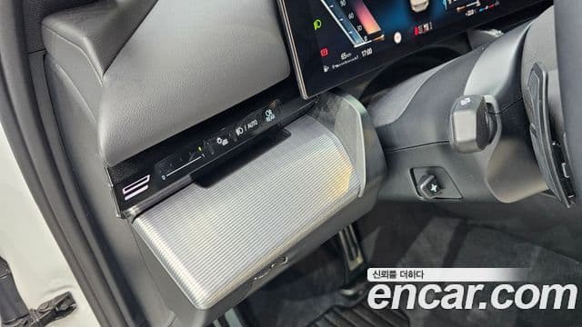 BMW 5 Series 2024 — ფოტო 18/20