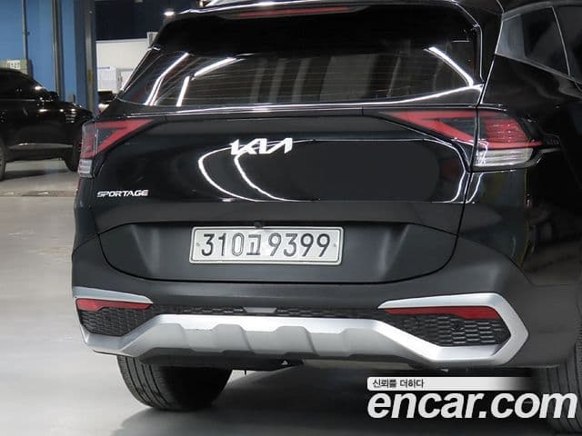 Kia Sportage 2021 — ფოტო 17/20