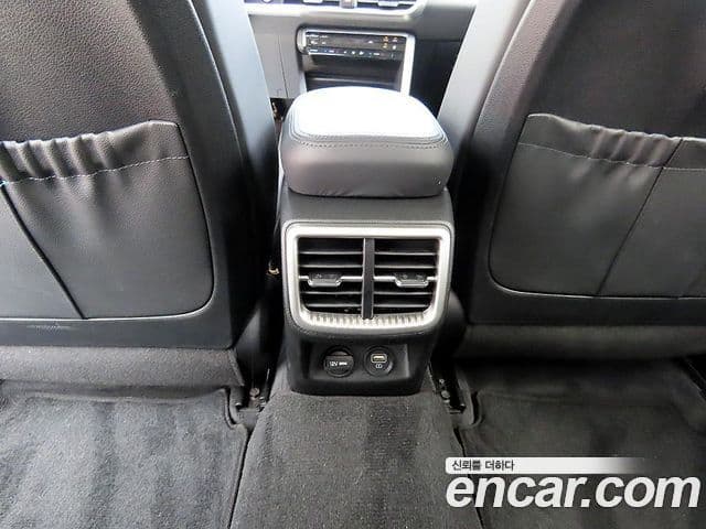 Kia K5 2022 — фото 16 из 19