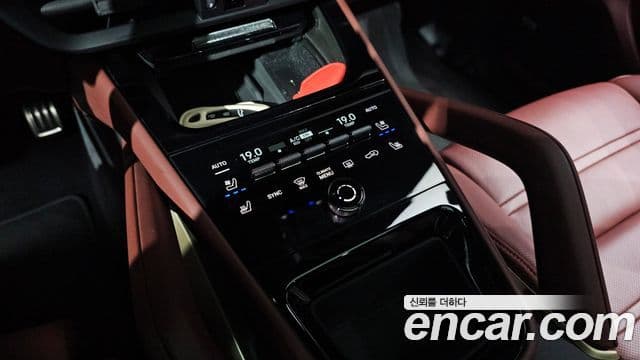 Porsche Cayenne 2024 — Şəkil 19/20