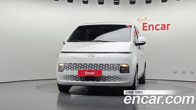Hyundai Staria 2023 — Şəkil 3/20