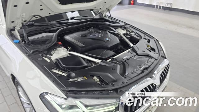 BMW 5 Series 2021 — Şəkil 6/20