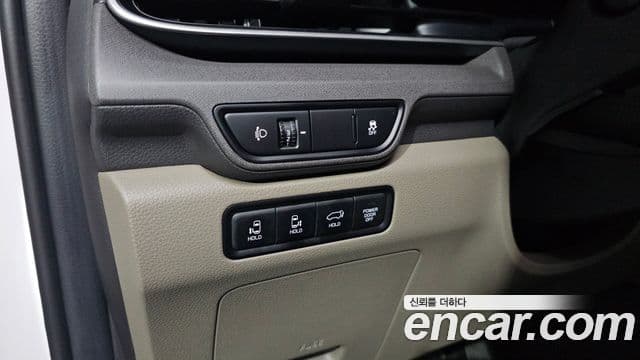 Kia Carnival 2025 — ფოტო 18/20